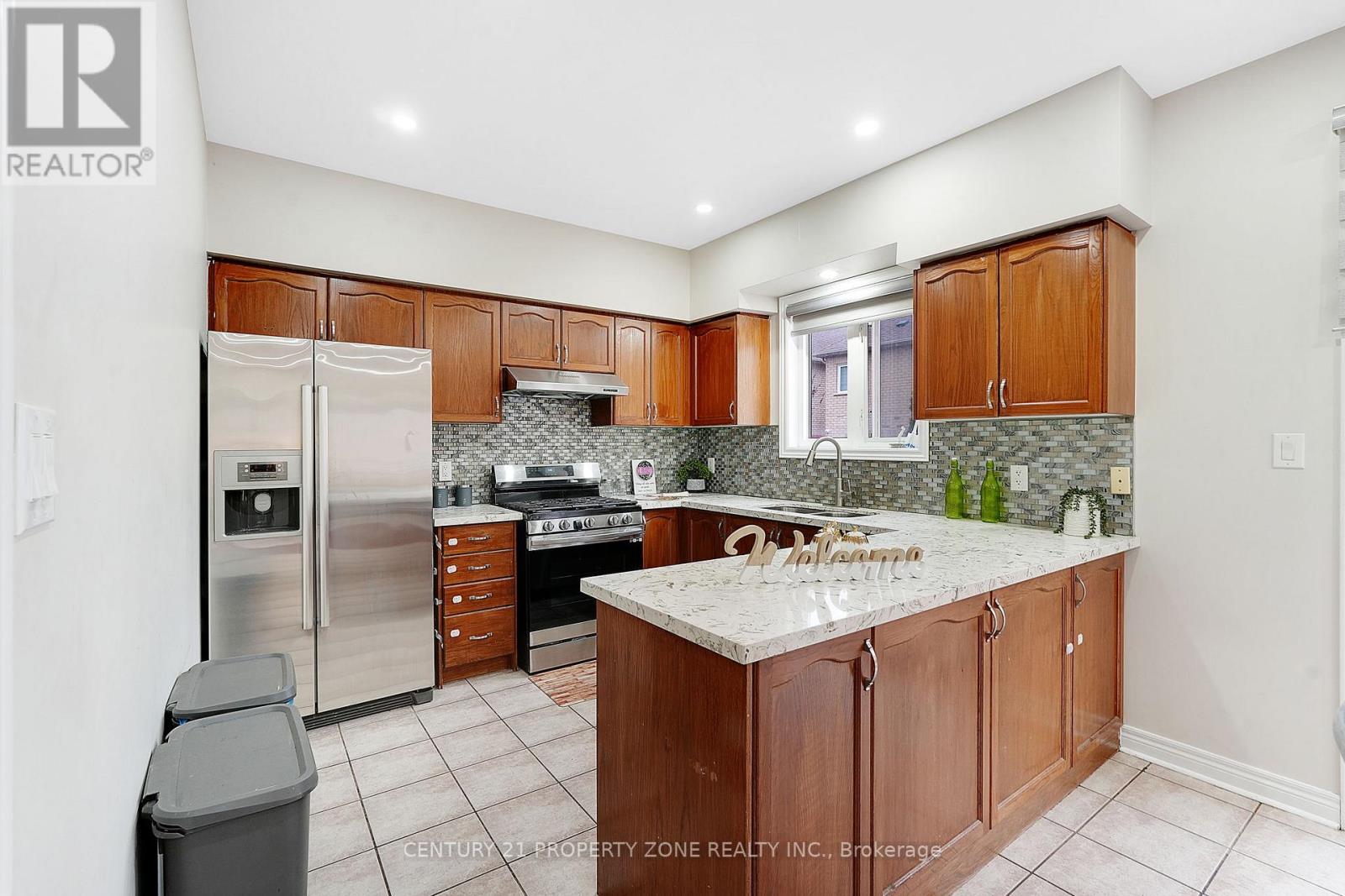 7 Pika Trail, Brampton, Ontario  L6R 2X1 - Photo 18 - W12513436