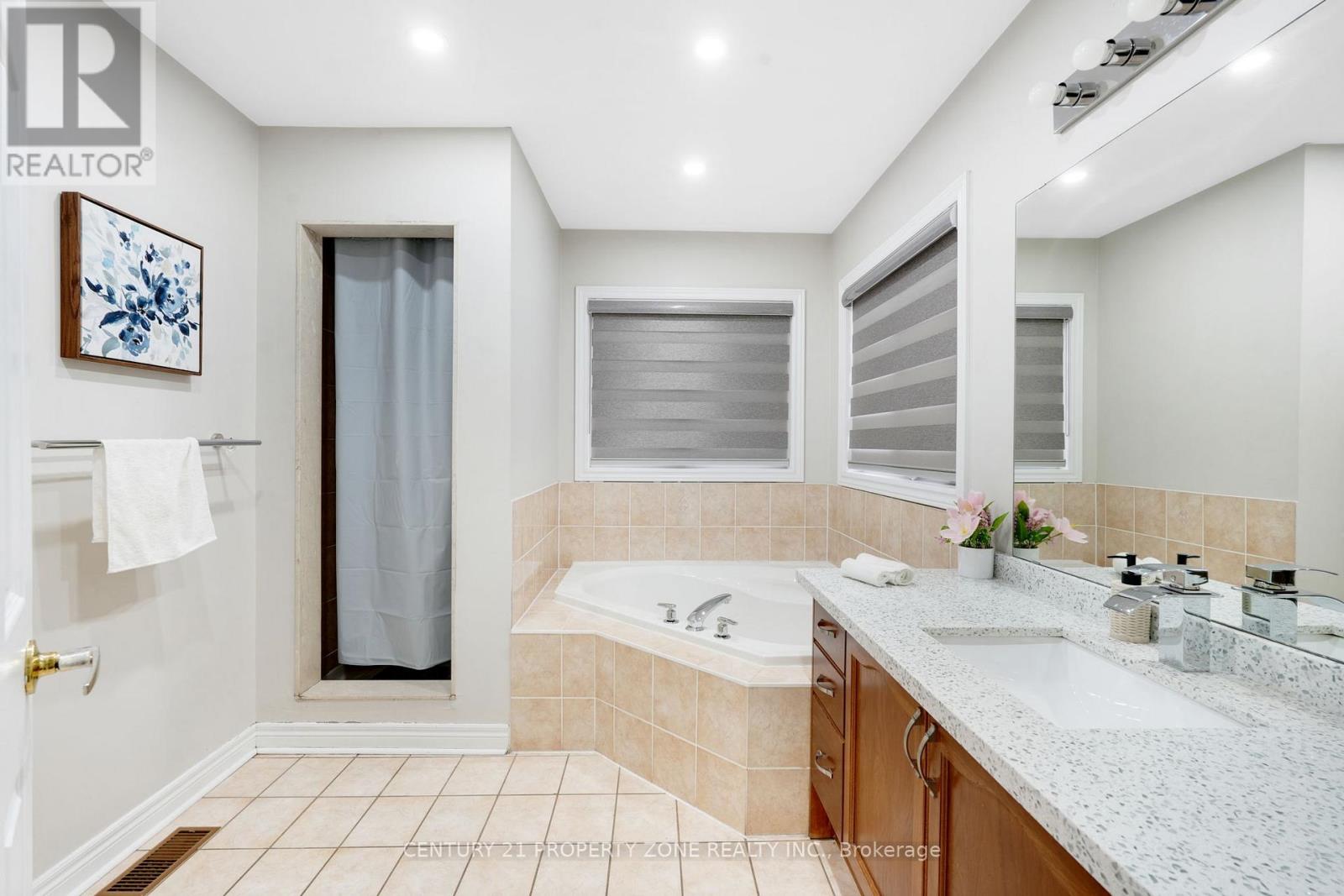 7 Pika Trail, Brampton, Ontario  L6R 2X1 - Photo 31 - W12513436