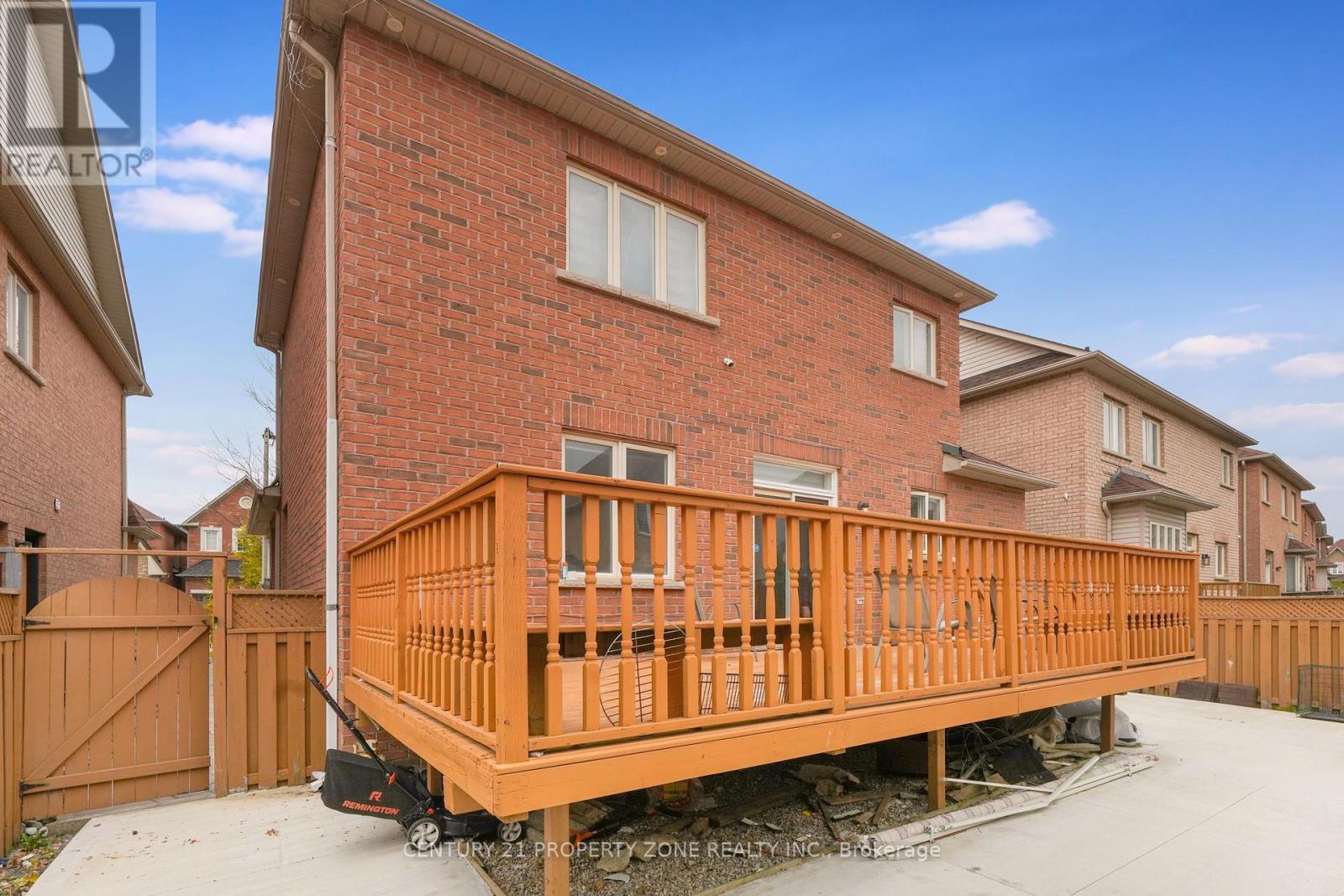 7 Pika Trail, Brampton, Ontario  L6R 2X1 - Photo 46 - W12513436