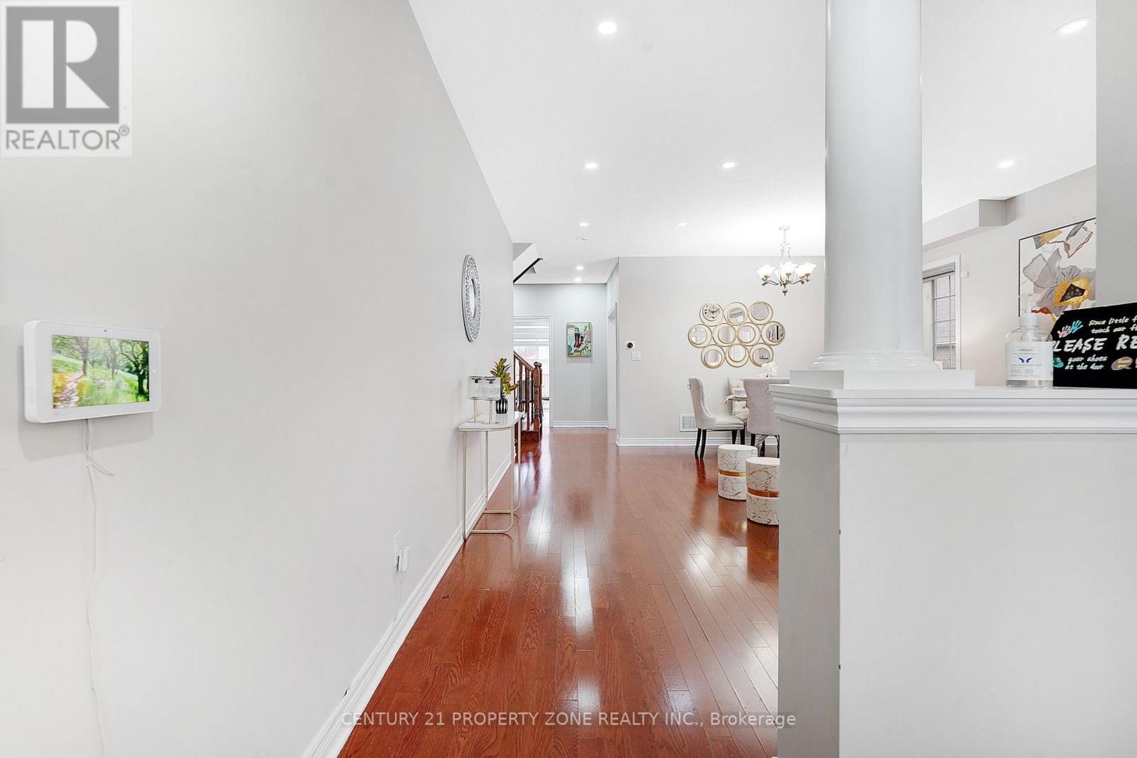 7 Pika Trail, Brampton, Ontario  L6R 2X1 - Photo 9 - W12513436