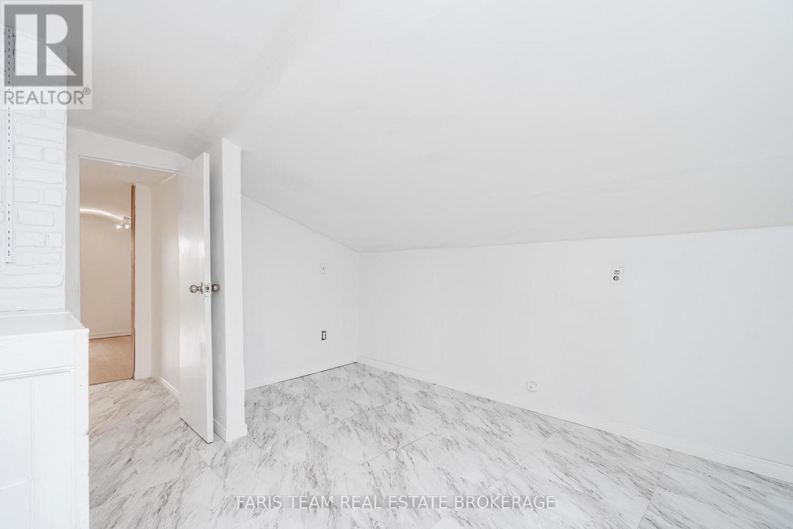 3 Courtland Street, Orillia, Ontario  L3V 1A4 - Photo 22 - S12514032