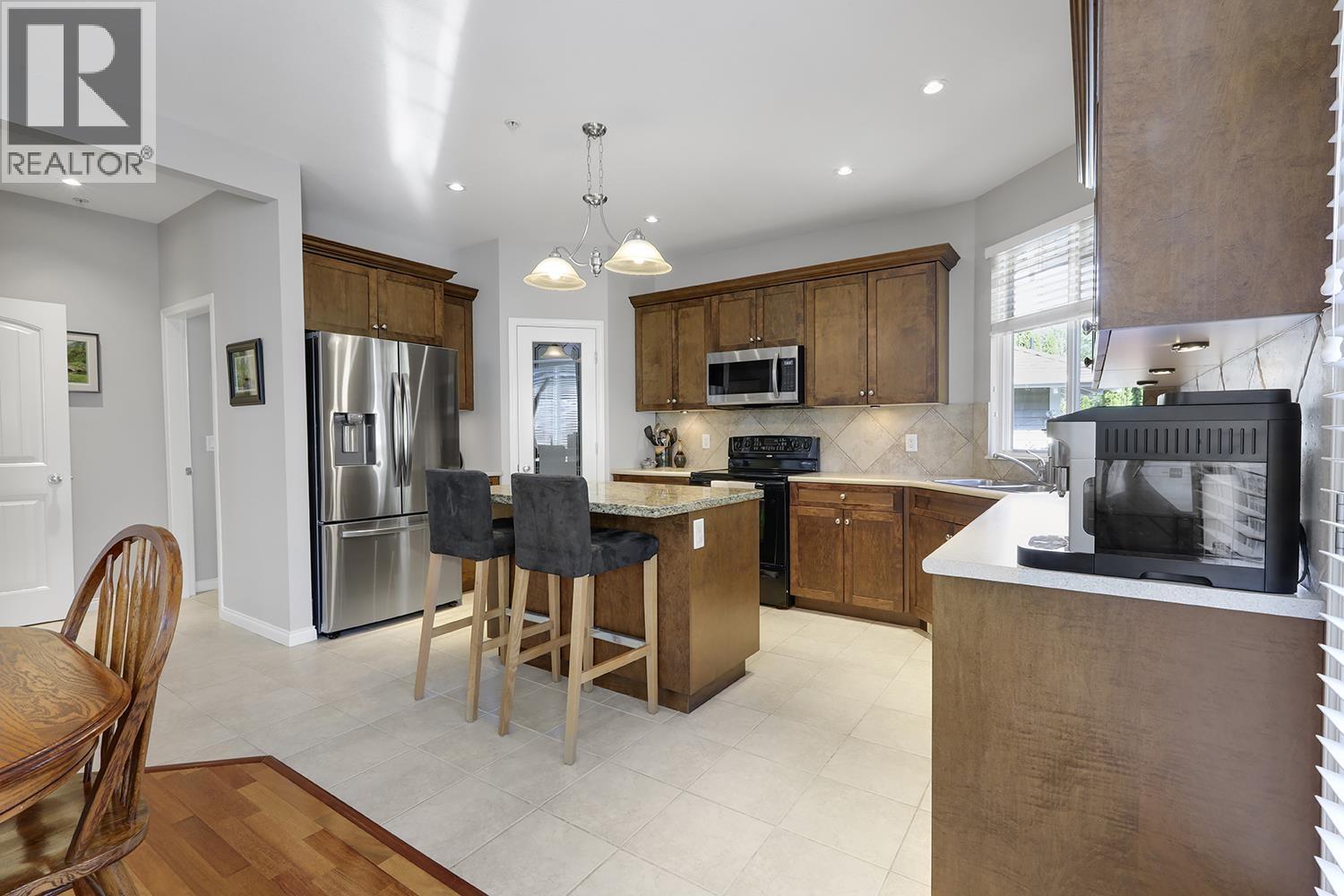 13895 Docksteader Loop, Maple Ridge, British Columbia  V4R 0A2 - Photo 11 - R3046846