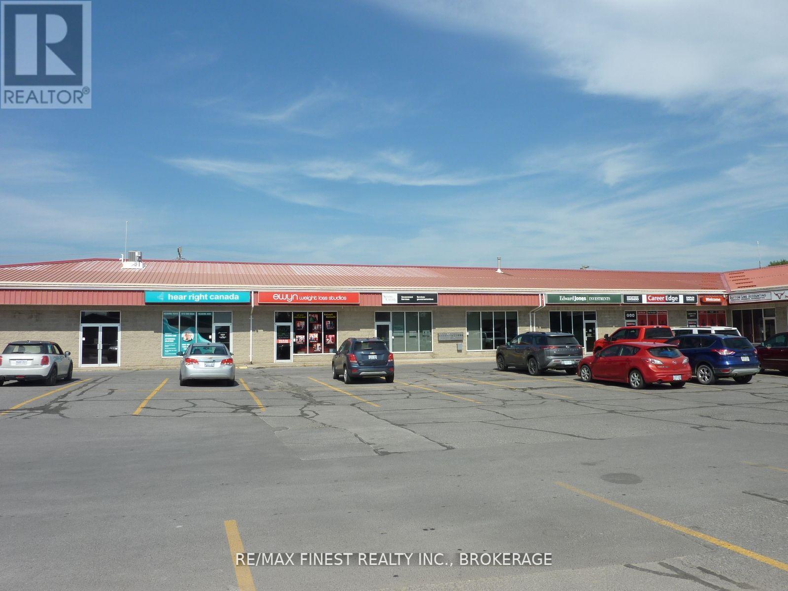 11 - 2 Dairy Avenue, Greater Napanee (Greater Napanee), Ontario  K7R 3T1 - Photo 3 - X12514306