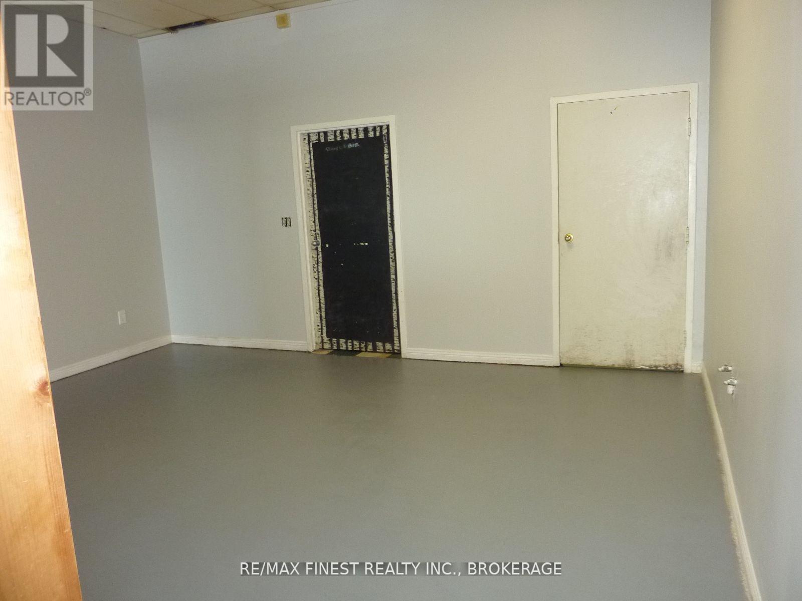 11 - 2 Dairy Avenue, Greater Napanee (Greater Napanee), Ontario  K7R 3T1 - Photo 8 - X12514306