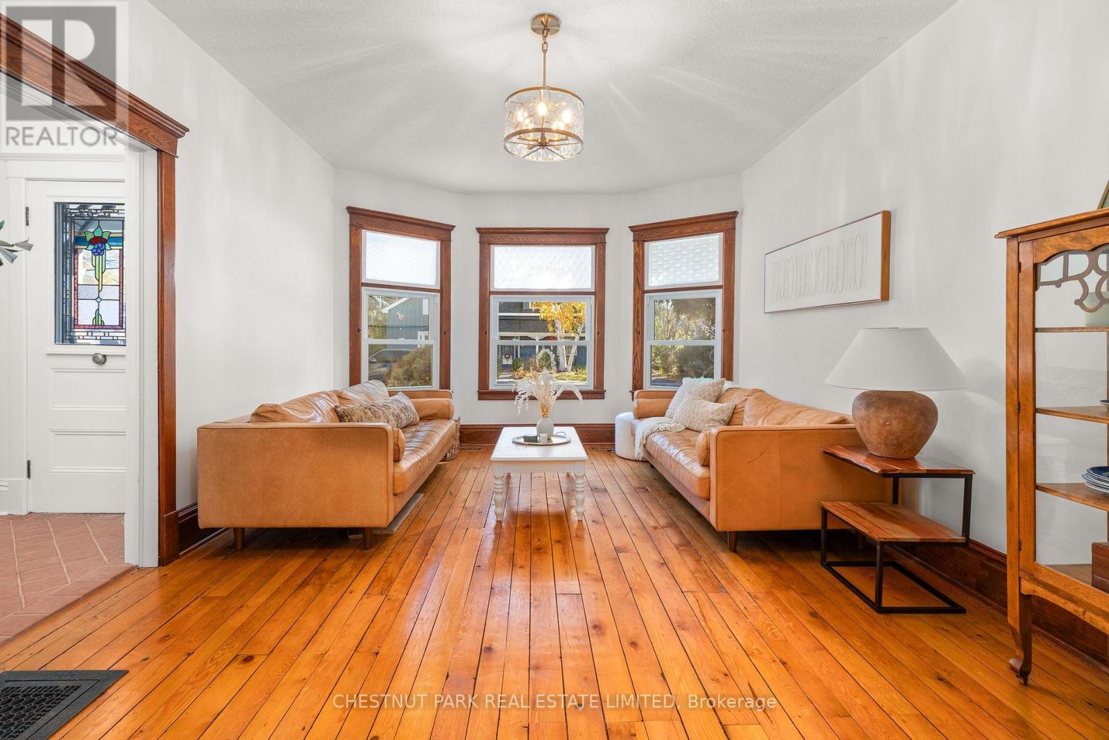 336 Bloomfield Main Street, Prince Edward County, Ontario K0K 1G0 - Photo 8 - X12514412