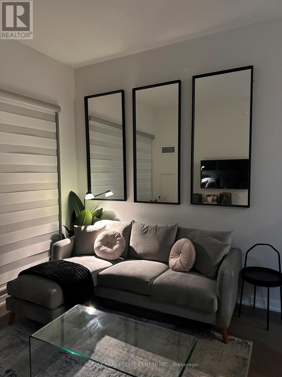 321 - 4055 Parkside Village Drive, Mississauga, Ontario  L5B 0K8 - Photo 11 - W12513728