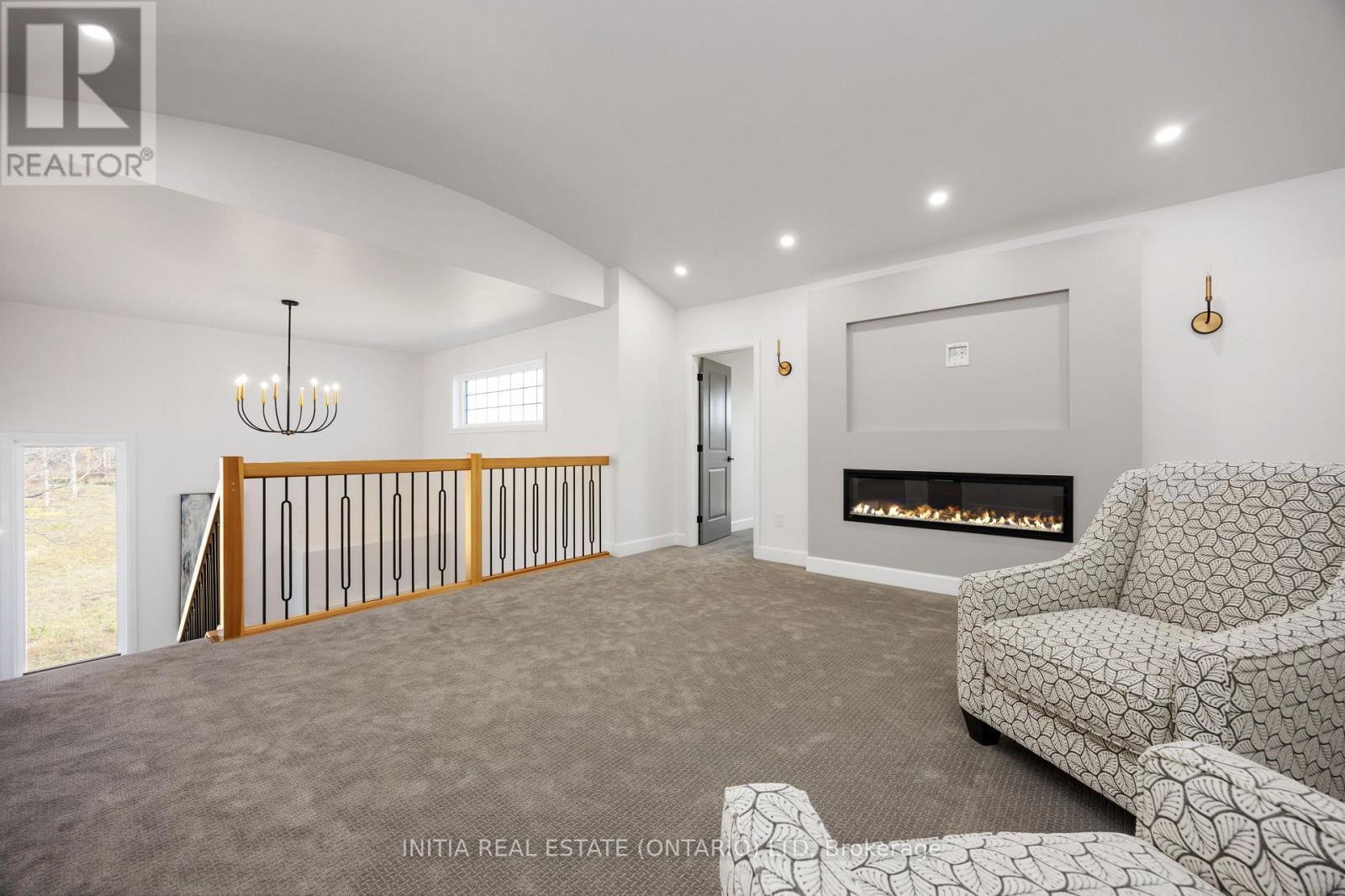 7007 Blue Coast Heights, Plympton-Wyoming, Ontario  N0N 1E0 - Photo 21 - X12514402