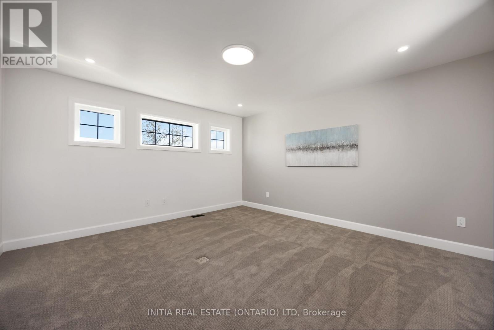 7007 Blue Coast Heights, Plympton-Wyoming, Ontario  N0N 1E0 - Photo 24 - X12514402