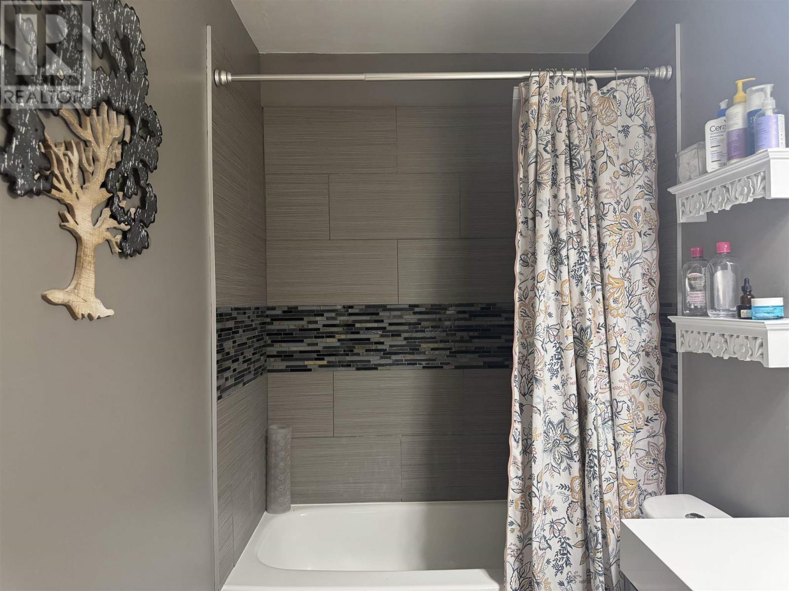 14 Flicker Ave, Manitouwadge, Ontario  P0T 2C0 - Photo 19 - TB252076