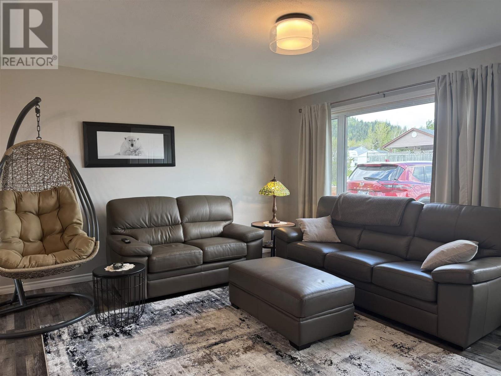 14 Flicker Ave, Manitouwadge, Ontario  P0T 2C0 - Photo 3 - TB252076