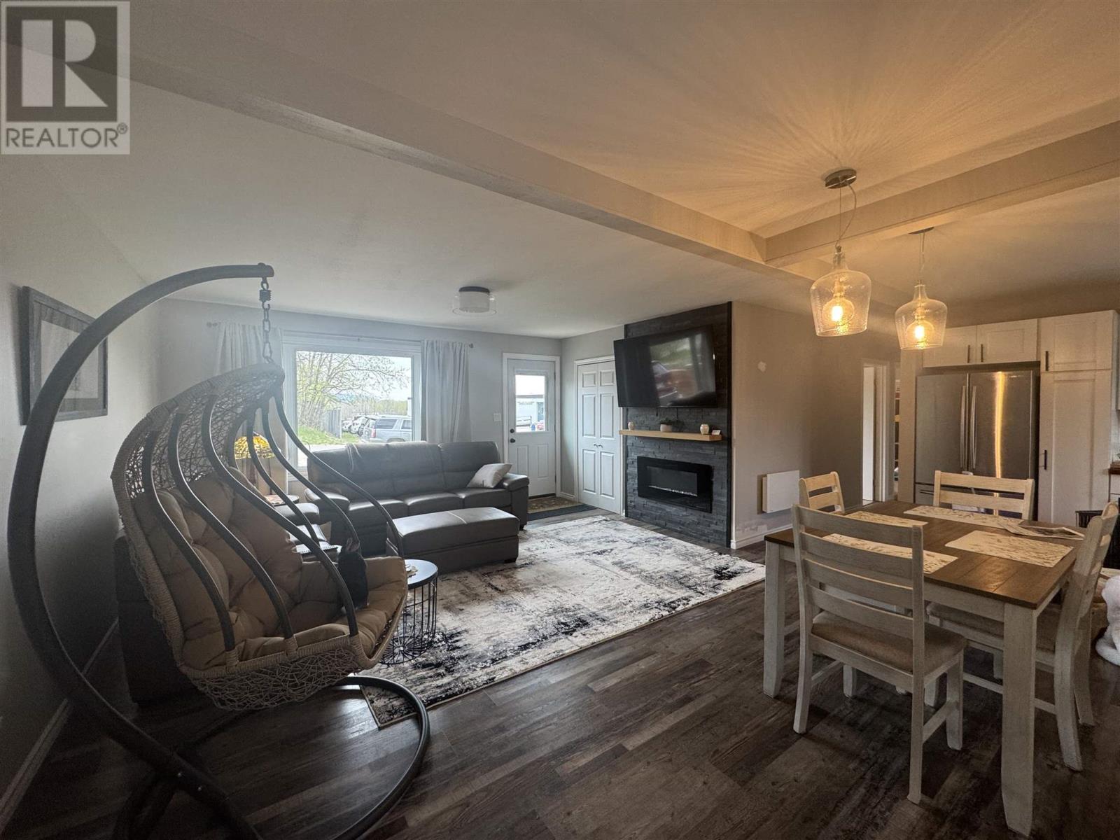 14 Flicker Ave, Manitouwadge, Ontario  P0T 2C0 - Photo 5 - TB252076