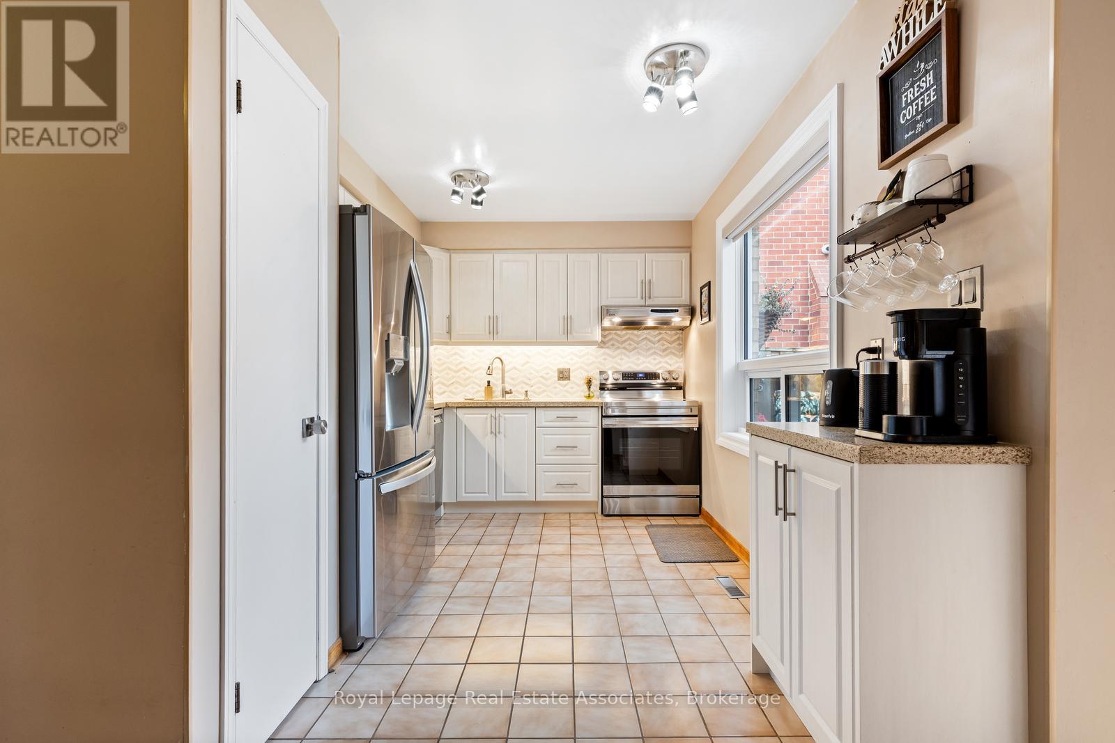 449 Mallorytown Avenue, Mississauga, Ontario  L4Z 2M8 - Photo 13 - W12514000