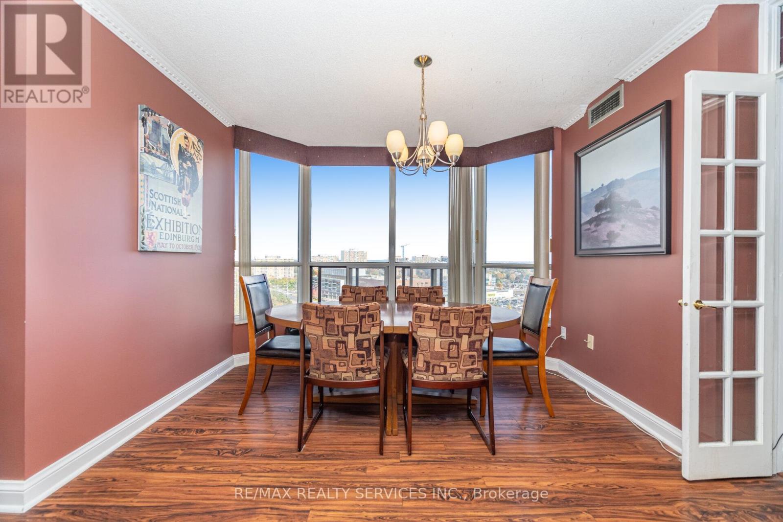 1502 - 22 Hanover Road, Brampton, Ontario  L6S 5K7 - Photo 10 - W12514004