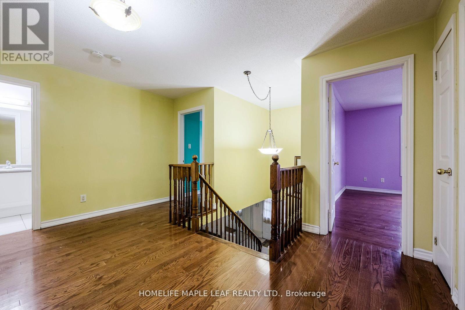 243 Queen Mary Drive, Brampton, Ontario  L7A 3L3 - Photo 15 - W12514024