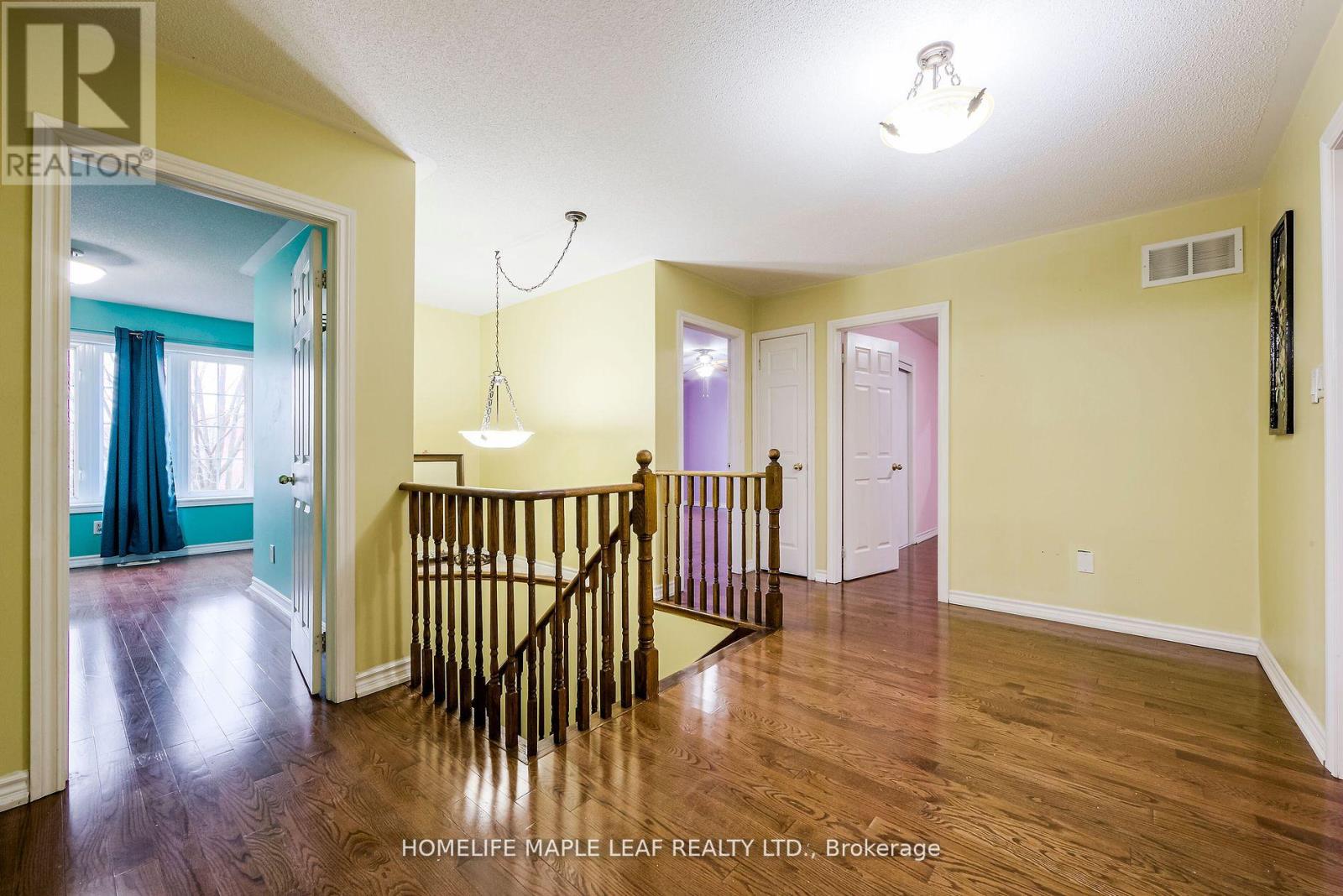 243 Queen Mary Drive, Brampton, Ontario  L7A 3L3 - Photo 16 - W12514024