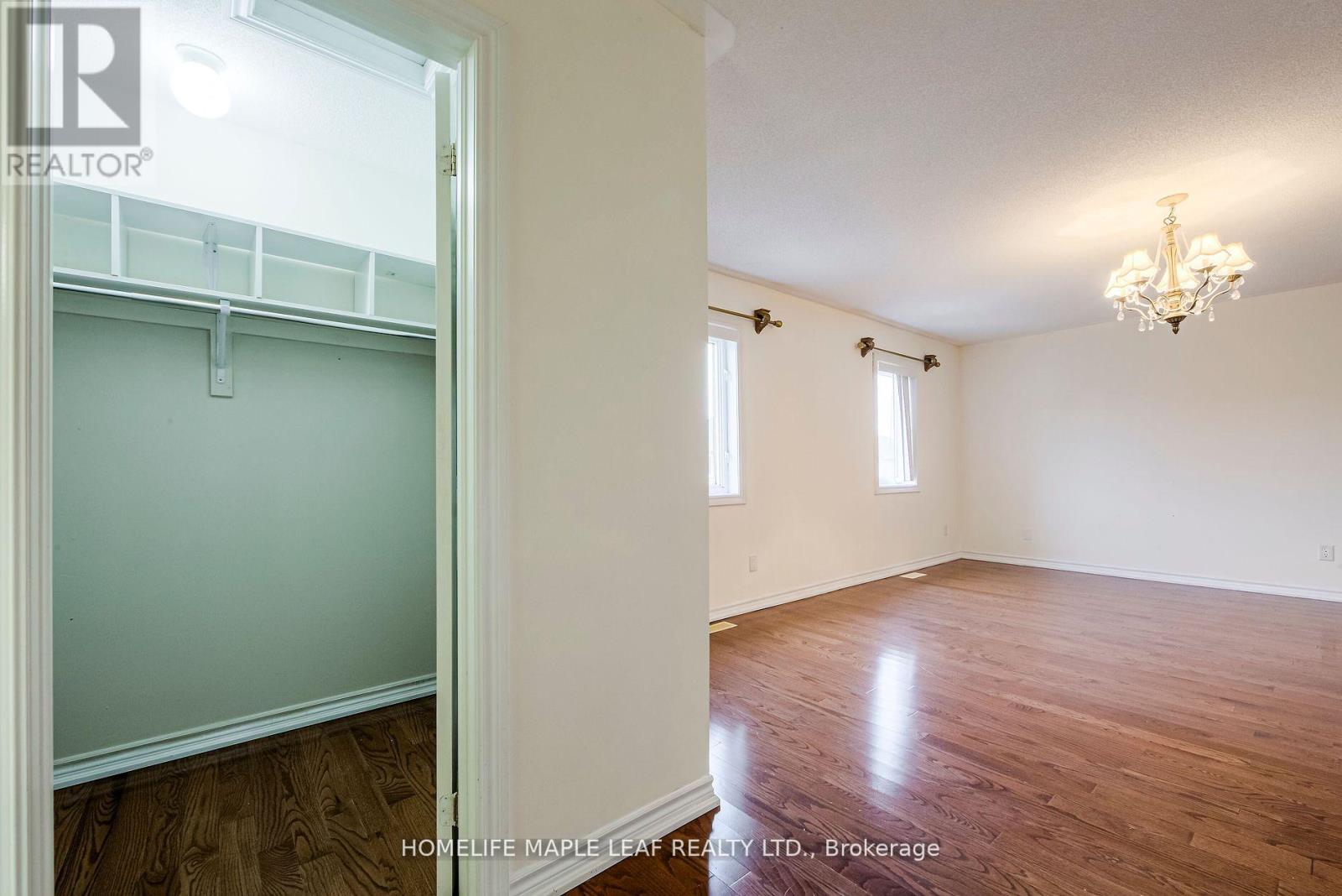 243 Queen Mary Drive, Brampton, Ontario  L7A 3L3 - Photo 22 - W12514024