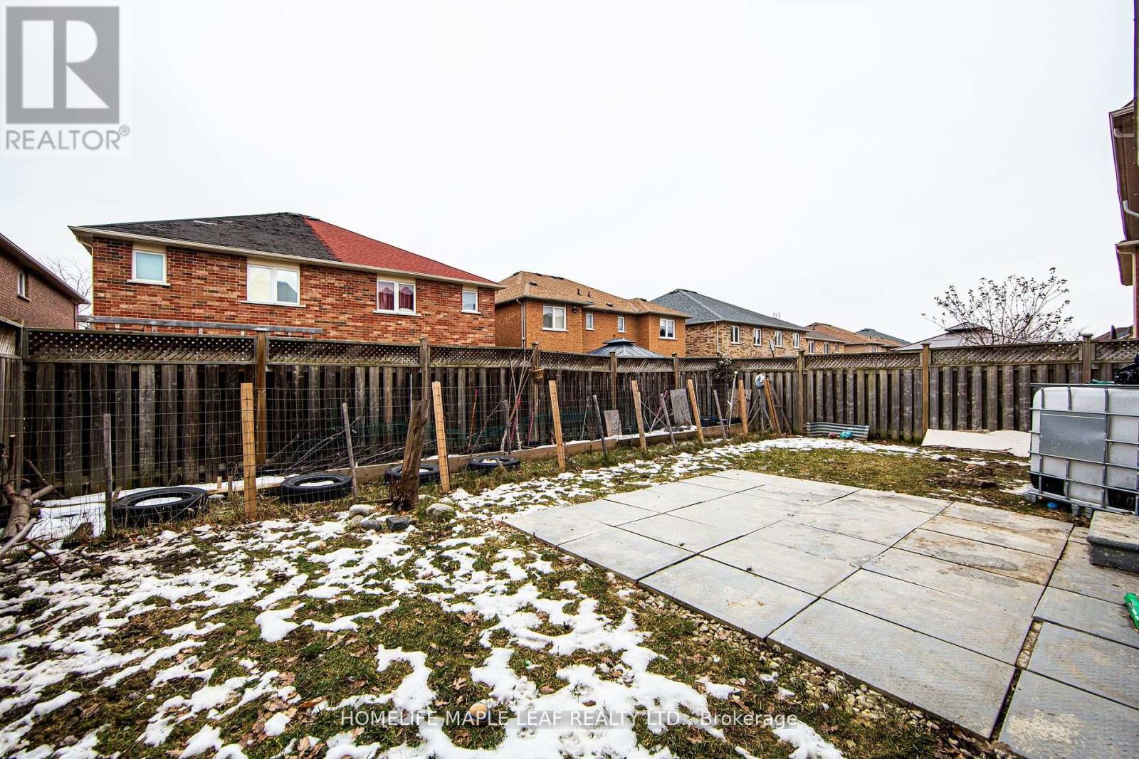 243 Queen Mary Drive, Brampton, Ontario  L7A 3L3 - Photo 27 - W12514024