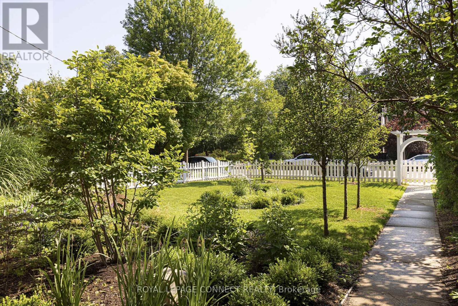 178 High Park Avenue, Toronto, Ontario  M6P 2S4 - Photo 5 - W12514080