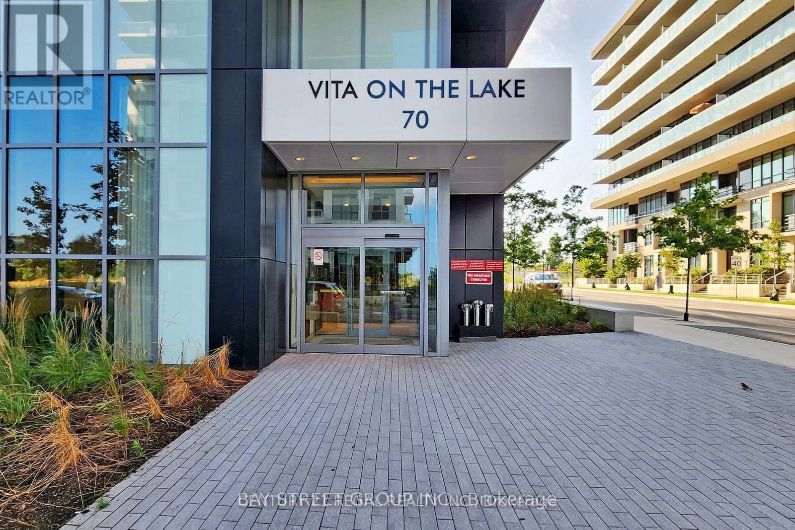 317 - 70 Annie Craig Drive, Toronto, Ontario  M8V 0C4 - Photo 2 - W12514126