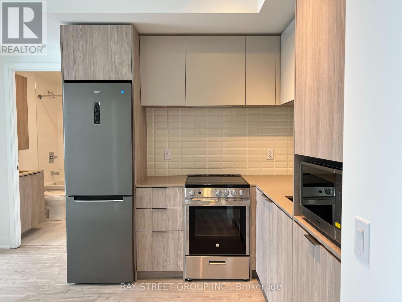 317 - 70 Annie Craig Drive, Toronto, Ontario  M8V 0C4 - Photo 8 - W12514126