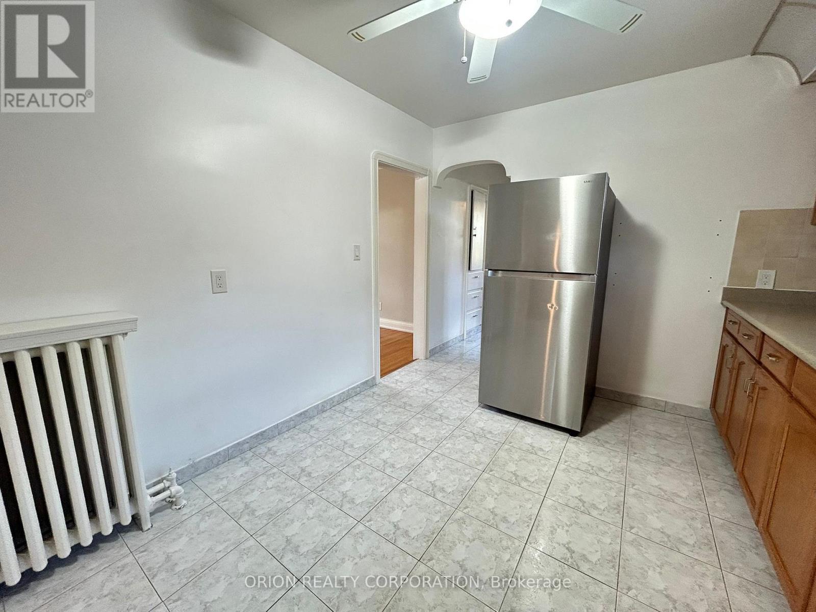 252 Viewmount Avenue, Toronto, Ontario  M6B 1V2 - Photo 11 - W12514160