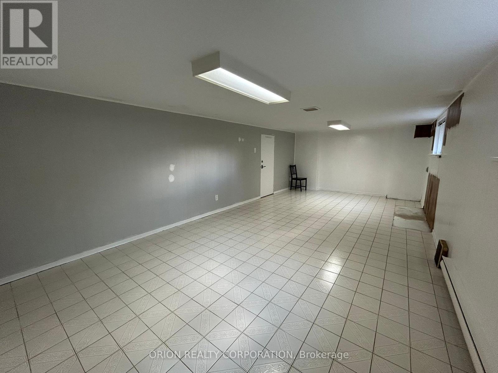 252 Viewmount Avenue, Toronto, Ontario  M6B 1V2 - Photo 23 - W12514160