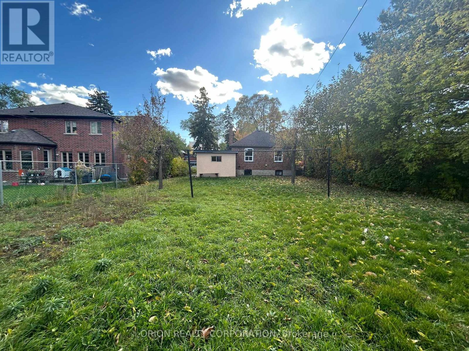 252 Viewmount Avenue, Toronto, Ontario  M6B 1V2 - Photo 32 - W12514160