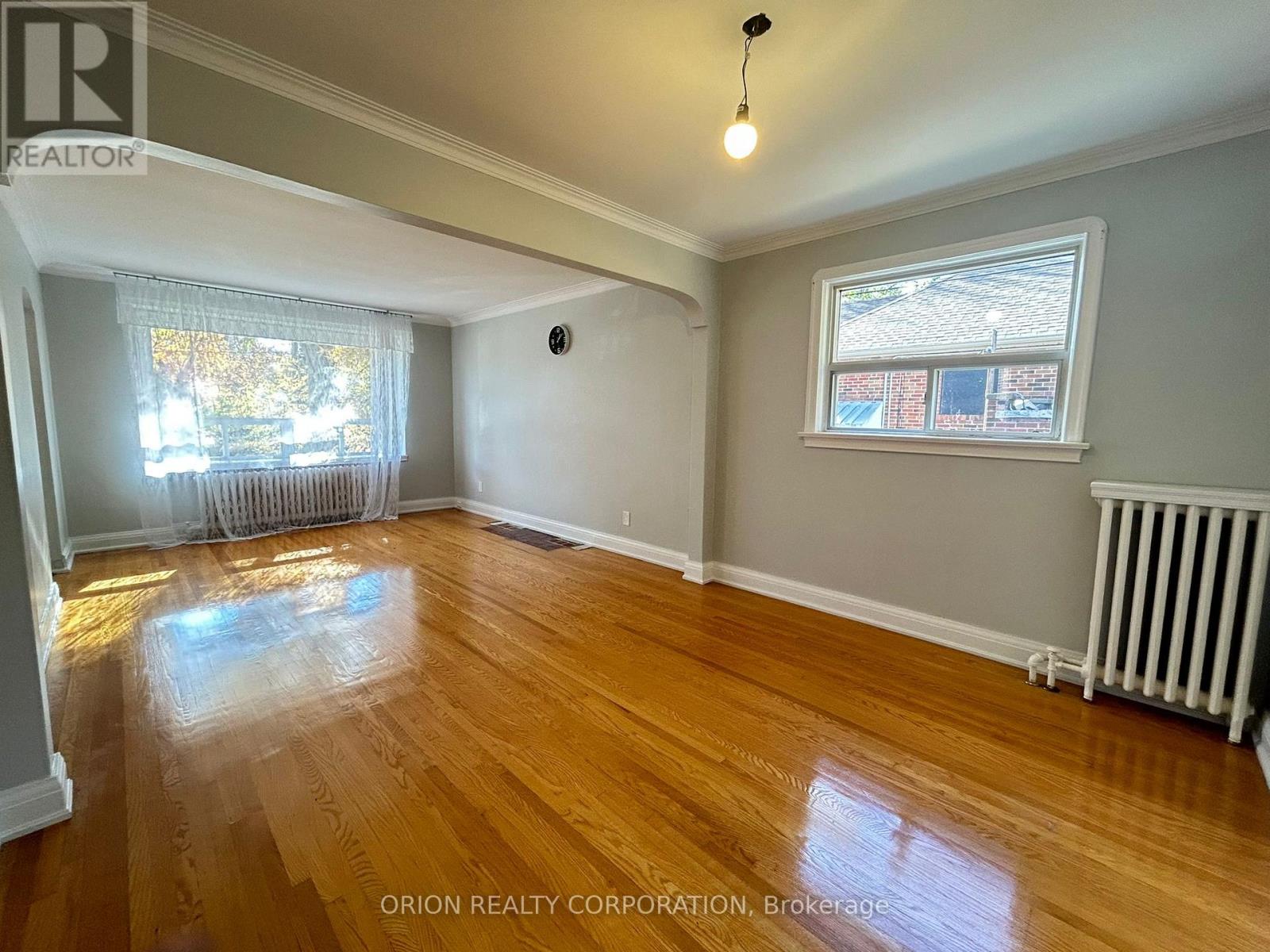 252 Viewmount Avenue, Toronto, Ontario  M6B 1V2 - Photo 7 - W12514160