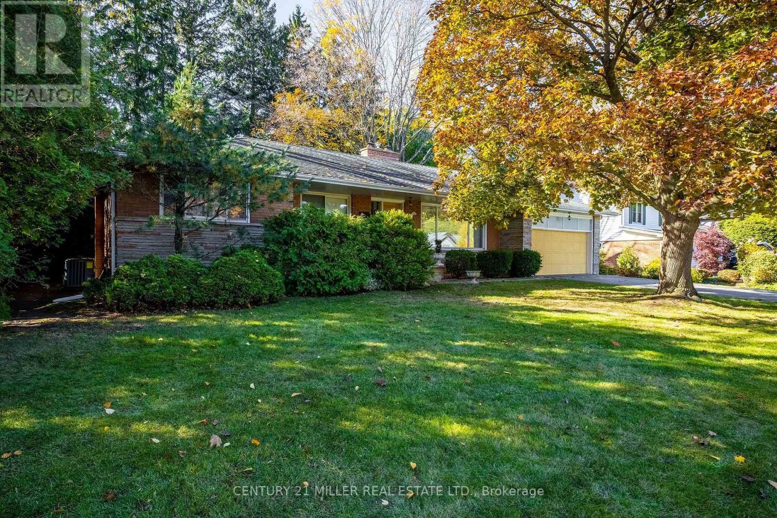 144 Talbot Drive, Oakville, Ontario  L6L 4C5 - Photo 3 - W12514162