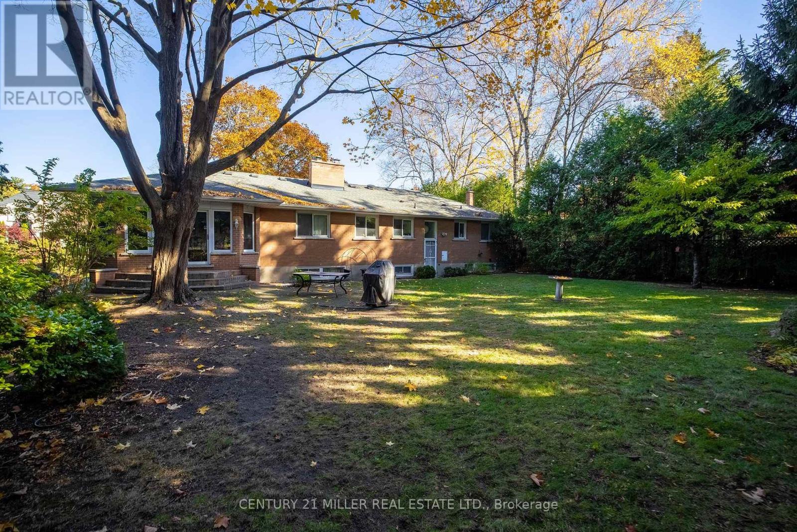 144 Talbot Drive, Oakville, Ontario  L6L 4C5 - Photo 7 - W12514162