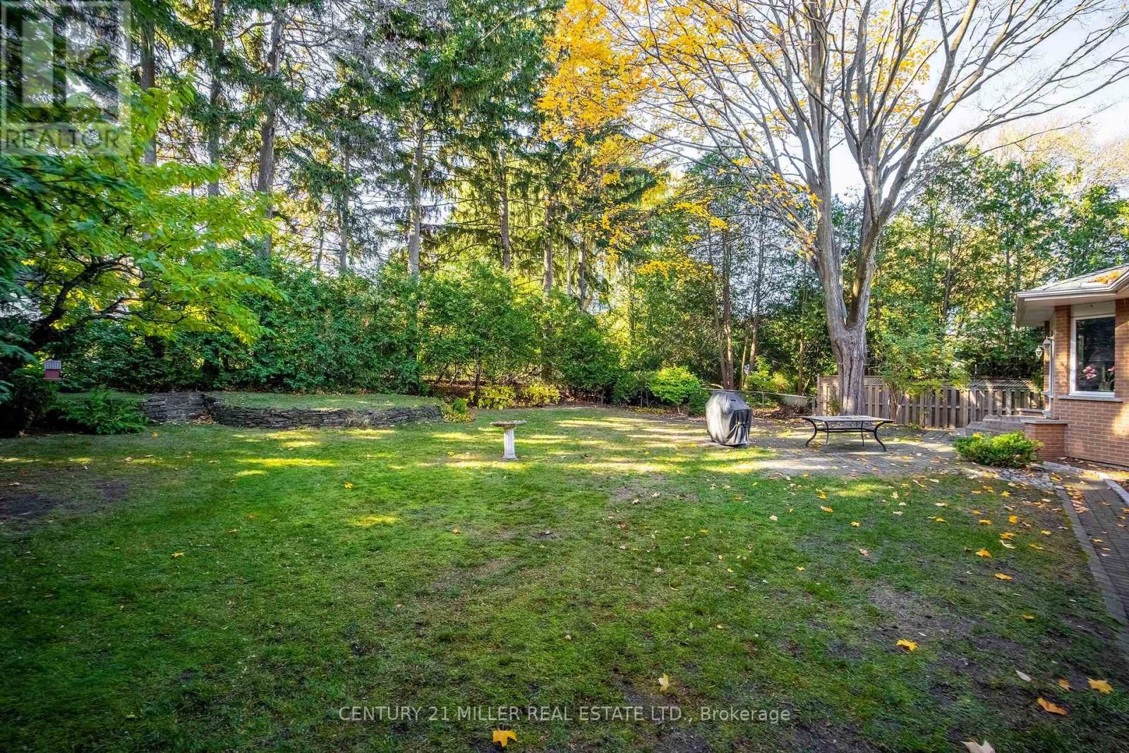 144 Talbot Drive, Oakville, Ontario  L6L 4C5 - Photo 9 - W12514162