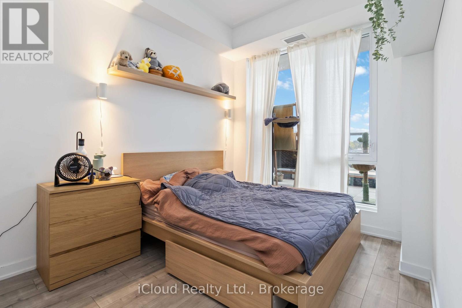 501 - 220 Missinnihe Way, Mississauga, Ontario  L5H 0A9 - Photo 17 - W12514184