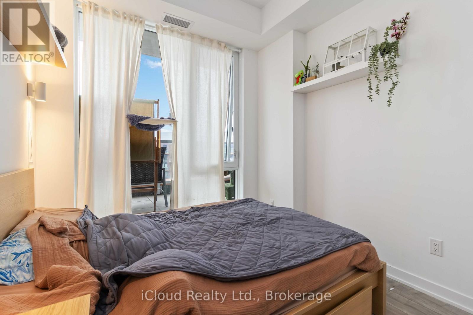 501 - 220 Missinnihe Way, Mississauga, Ontario  L5H 0A9 - Photo 19 - W12514184