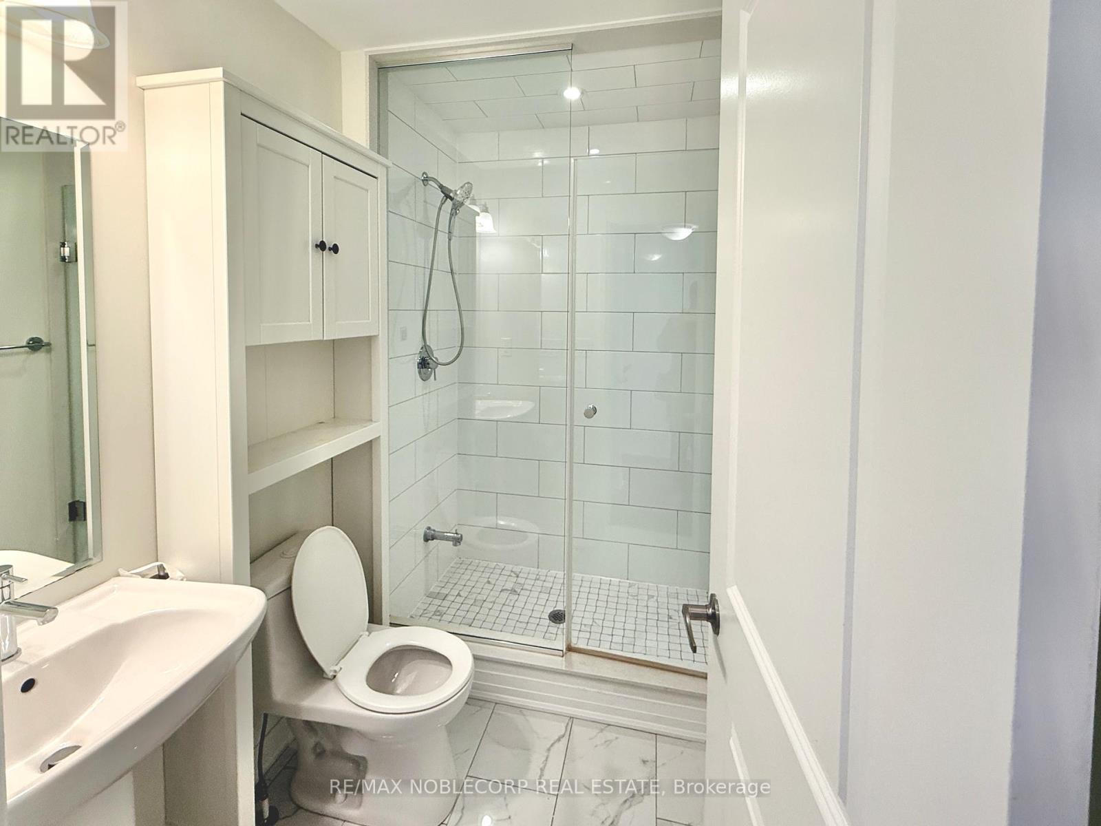 4 - 157 William Duncan Road, Toronto, Ontario  M3K 2B8 - Photo 4 - W12514208