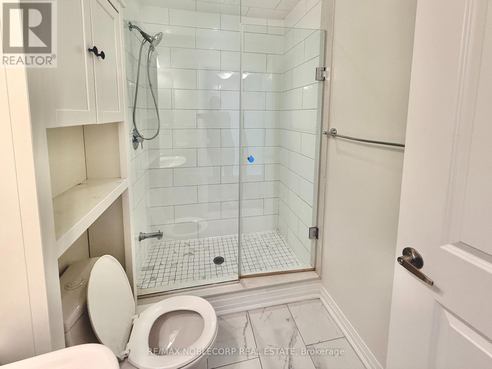 4 - 157 William Duncan Road, Toronto, Ontario  M3K 2B8 - Photo 5 - W12514208