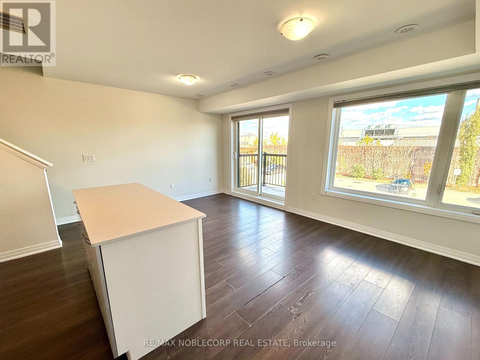 4 - 157 William Duncan Road, Toronto, Ontario  M3K 2B8 - Photo 7 - W12514208