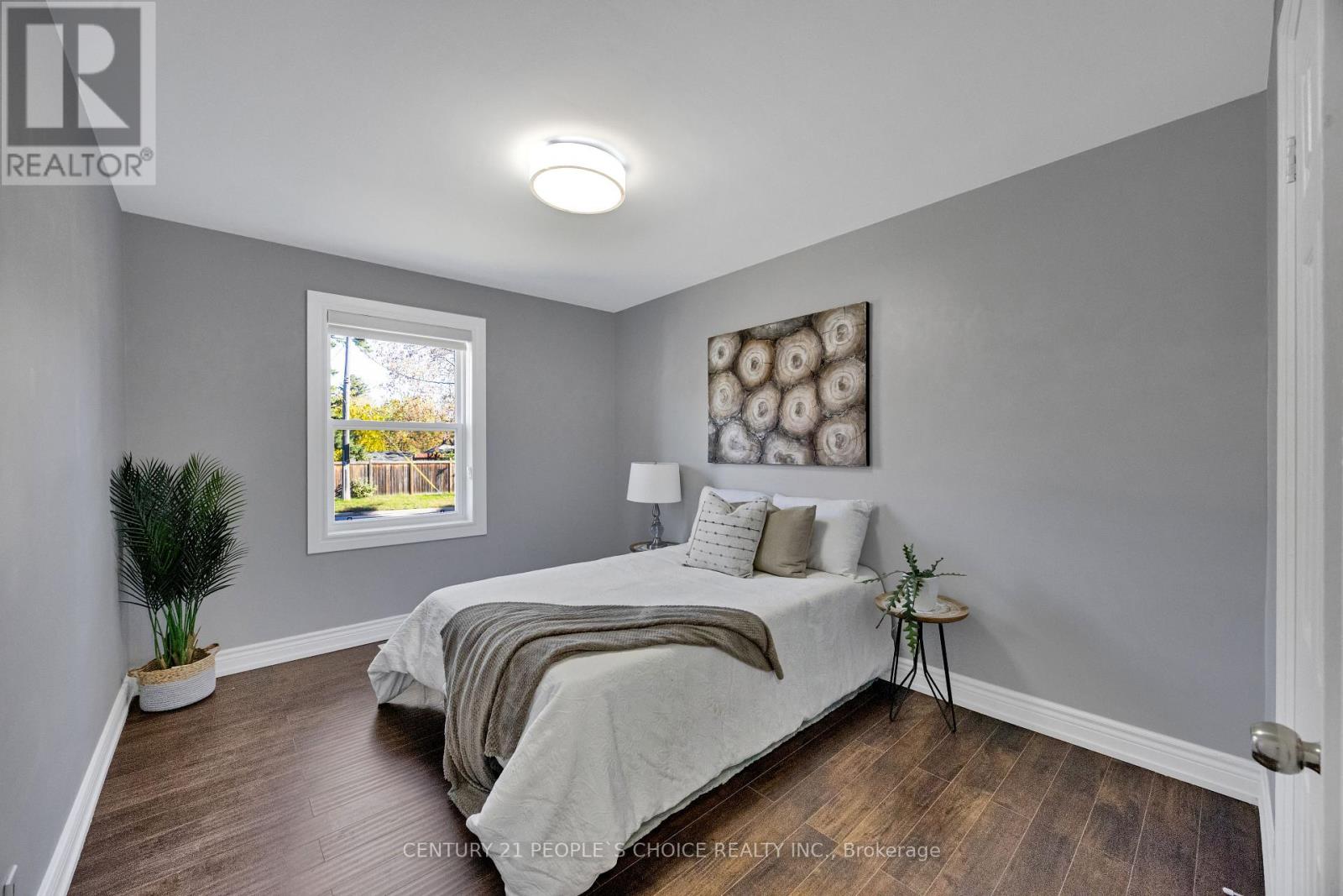 1268 Northaven Drive Ne, Mississauga, Ontario  L5G 4E7 - Photo 17 - W12514210