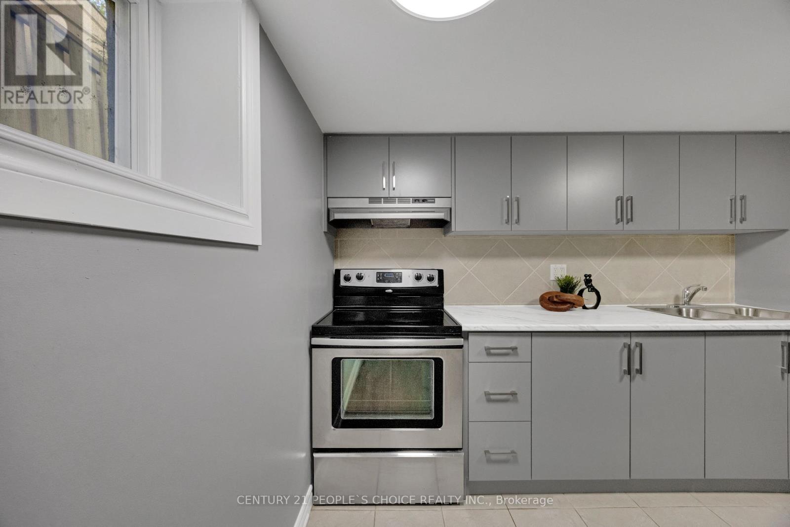 1268 Northaven Drive Ne, Mississauga, Ontario  L5G 4E7 - Photo 31 - W12514210