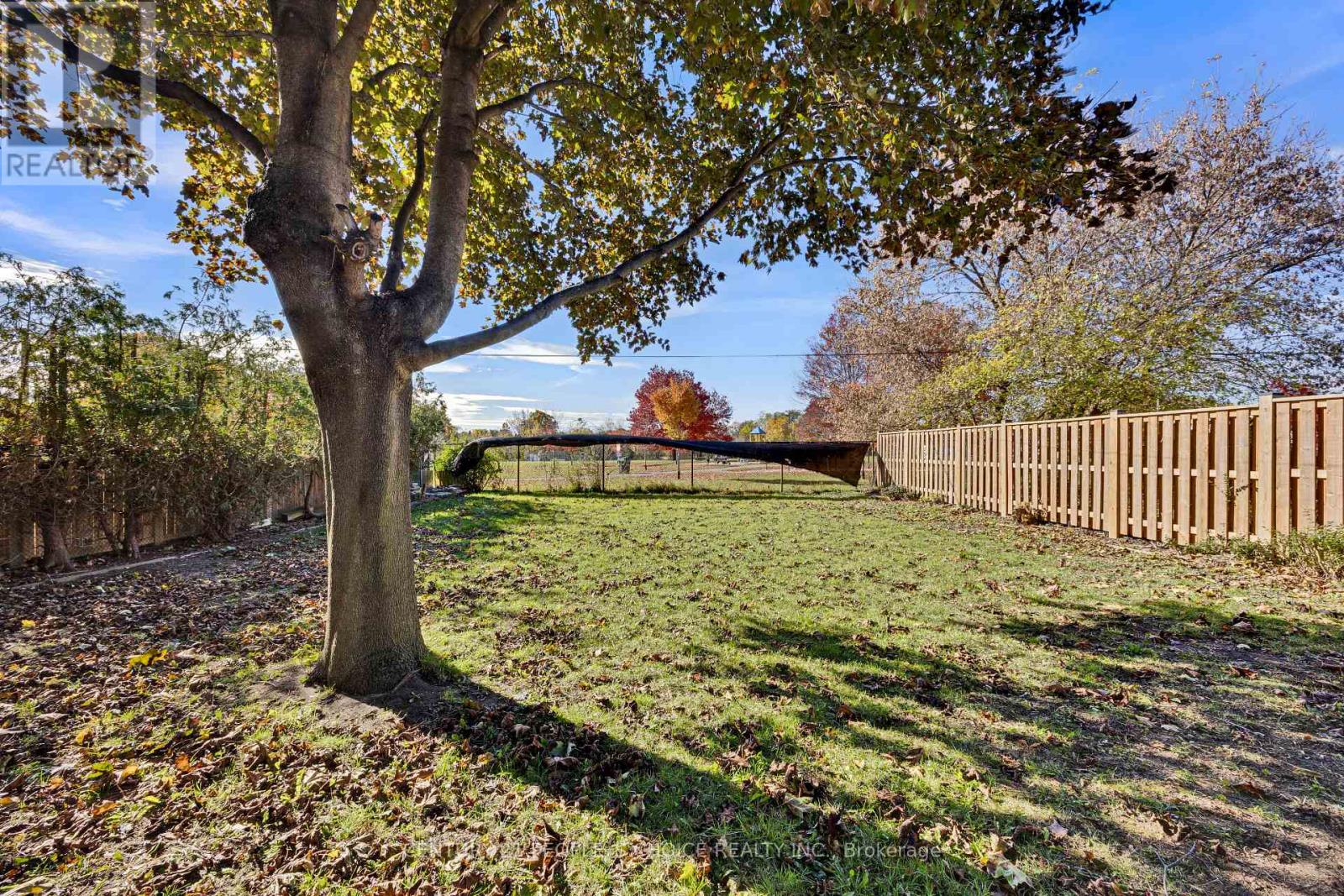 1268 Northaven Drive Ne, Mississauga, Ontario  L5G 4E7 - Photo 38 - W12514210