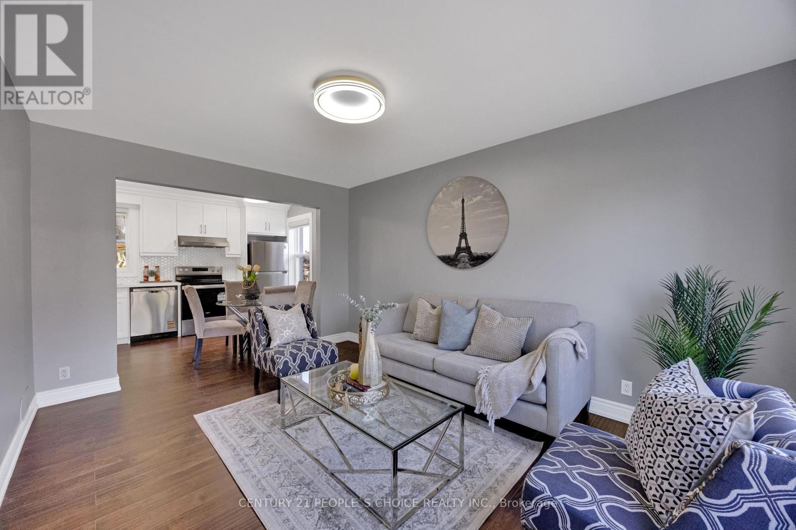 1268 Northaven Drive Ne, Mississauga, Ontario  L5G 4E7 - Photo 6 - W12514210