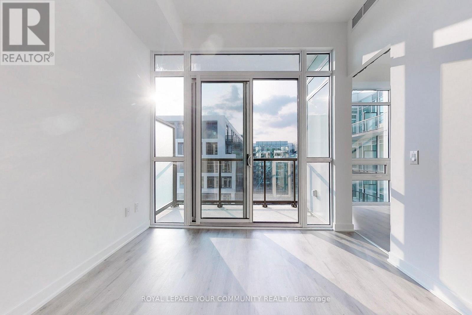 719 - 3005 PINE GLEN ROAD, Oakville, Ontario