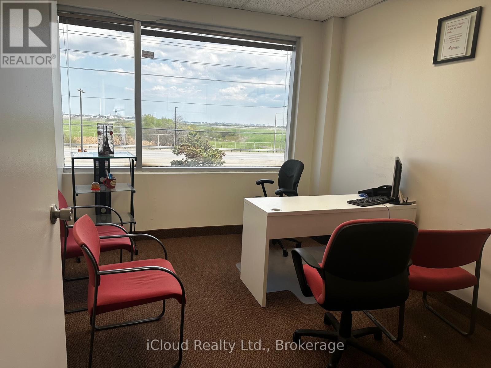 2355 Derry Rd E Road, Mississauga, Ontario  L5S 1V6 - Photo 2 - W12514236