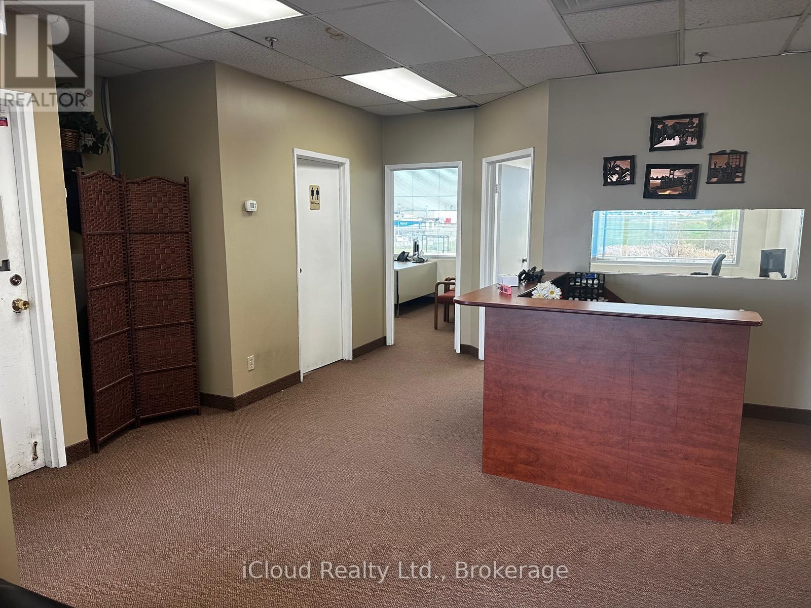 2355 Derry Rd E Road, Mississauga, Ontario  L5S 1V6 - Photo 3 - W12514236