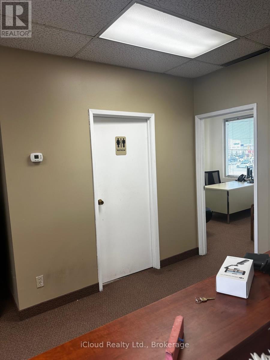 2355 Derry Rd E Road, Mississauga, Ontario  L5S 1V6 - Photo 5 - W12514236