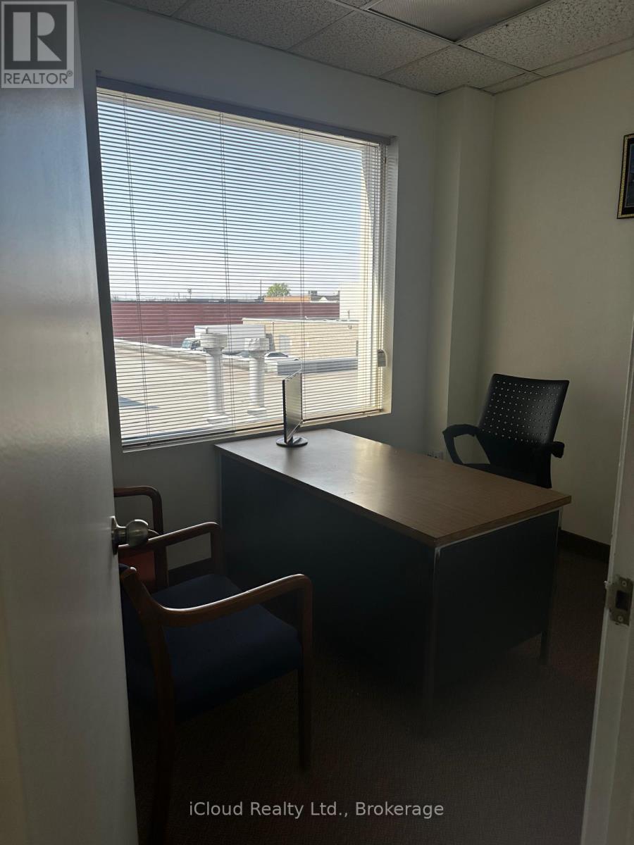 2355 Derry Rd E Road, Mississauga, Ontario  L5S 1V6 - Photo 9 - W12514236