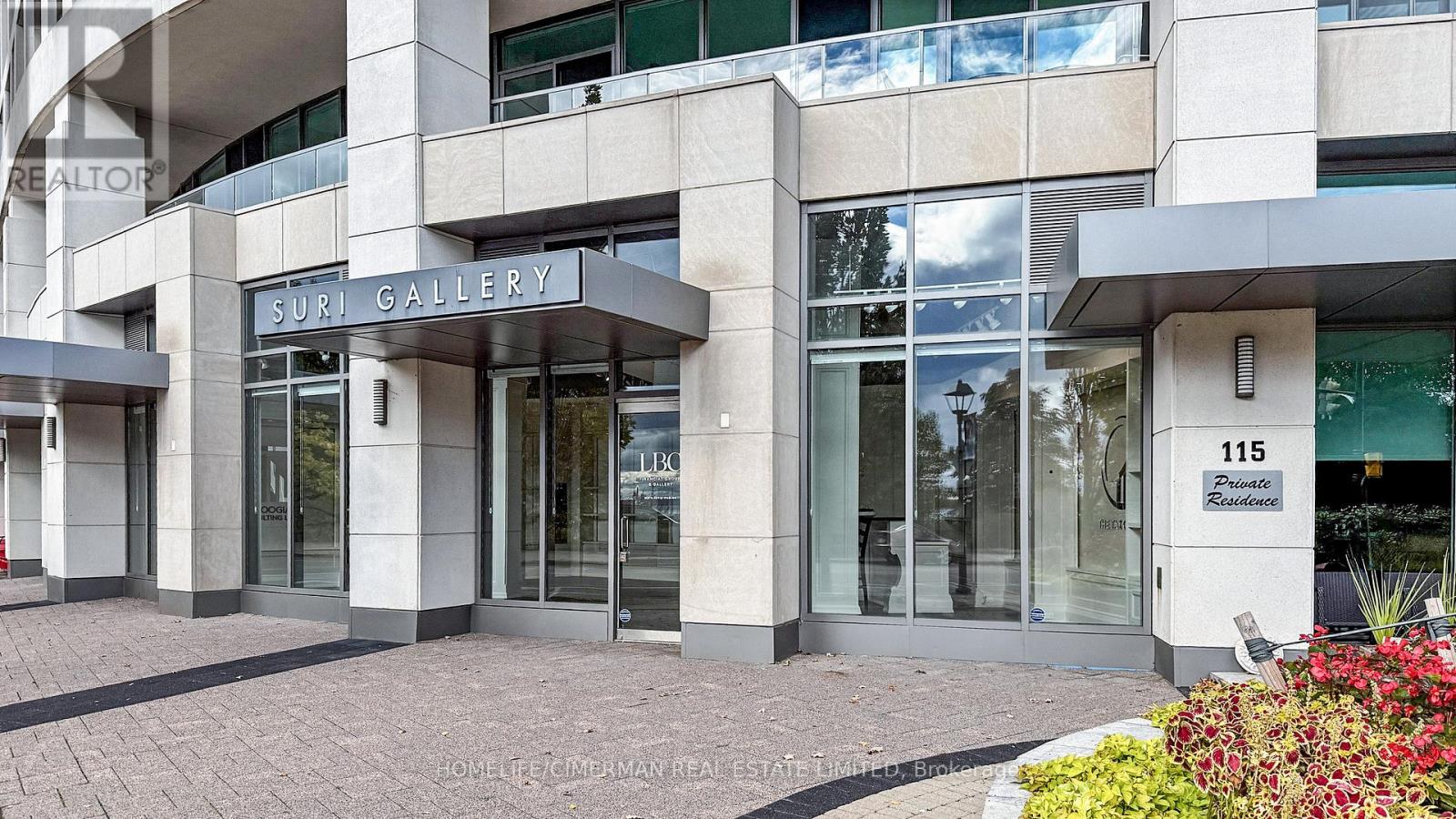 36 - 11 Bronte Road, Oakville, Ontario L6L 0E1 - Photo 2 - W12514248