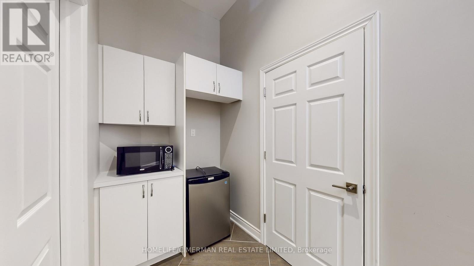 36 - 11 Bronte Road, Oakville, Ontario L6L 0E1 - Photo 25 - W12514248