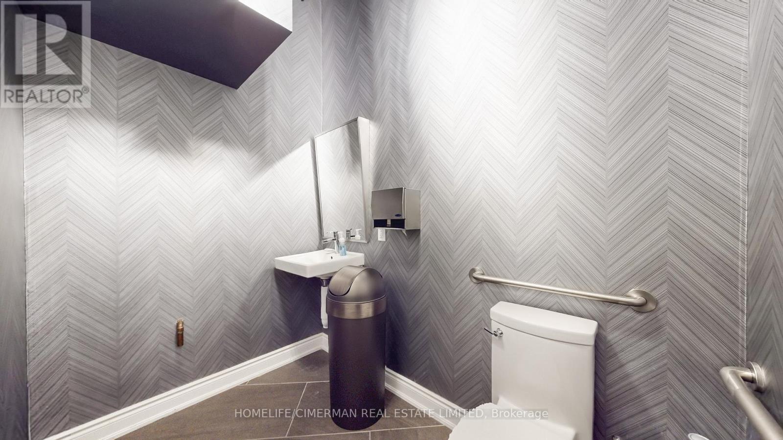 36 - 11 Bronte Road, Oakville, Ontario L6L 0E1 - Photo 29 - W12514248