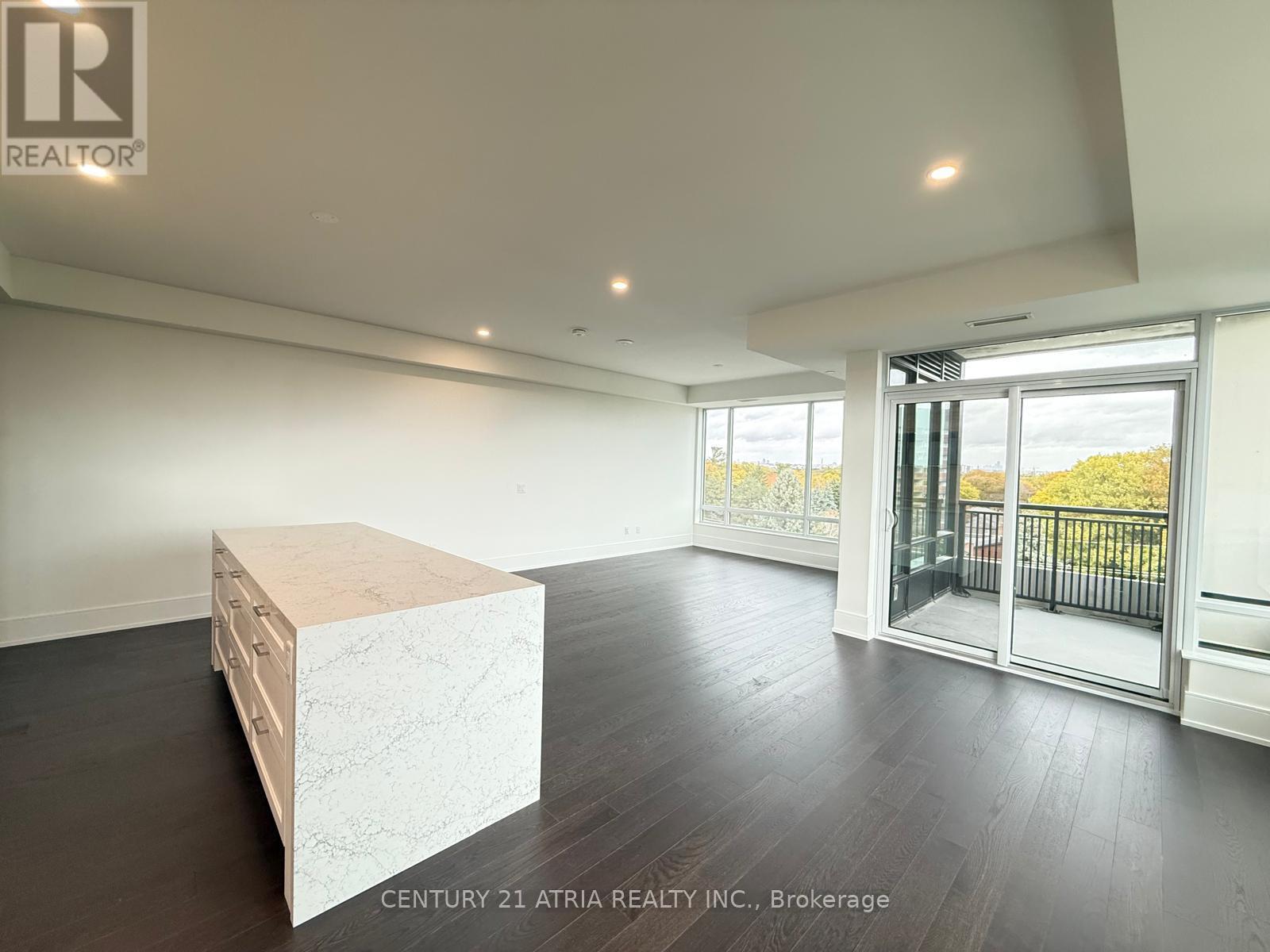 506 - 259 The Kingsway, Toronto, Ontario  M9A 0G2 - Photo 2 - W12514264