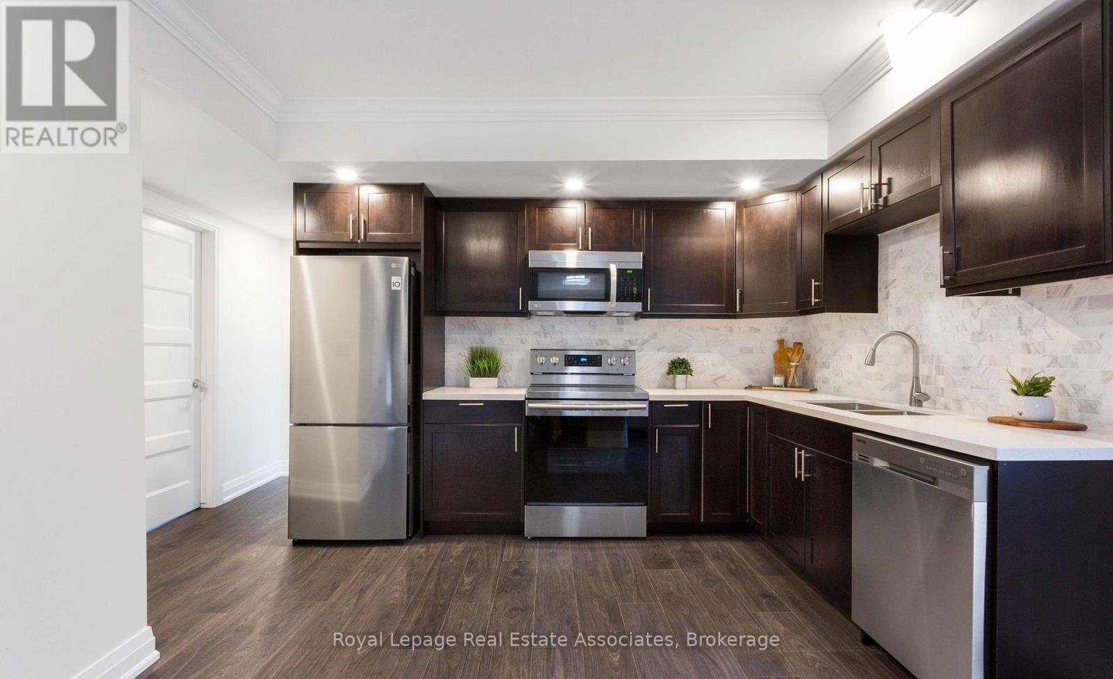 63 Jerome Street, Toronto, Ontario  M6P 1H8 - Photo 6 - W12514294